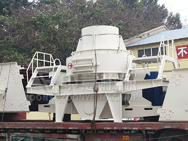 石子制沙機設(shè)備哪家公司好？時產(chǎn)100噸沖擊式破碎機價格