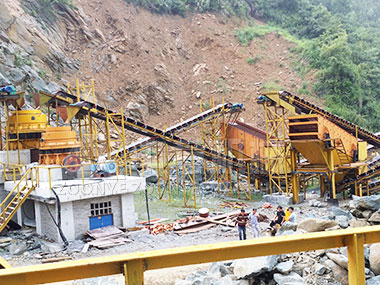 貴州引進年產(chǎn)60萬噸移動破碎站輕松解決建筑垃圾處理難題